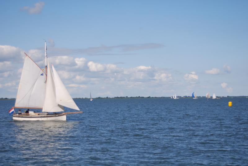 De Halve Maan Hotel Bovenkarspel Bagian luar foto